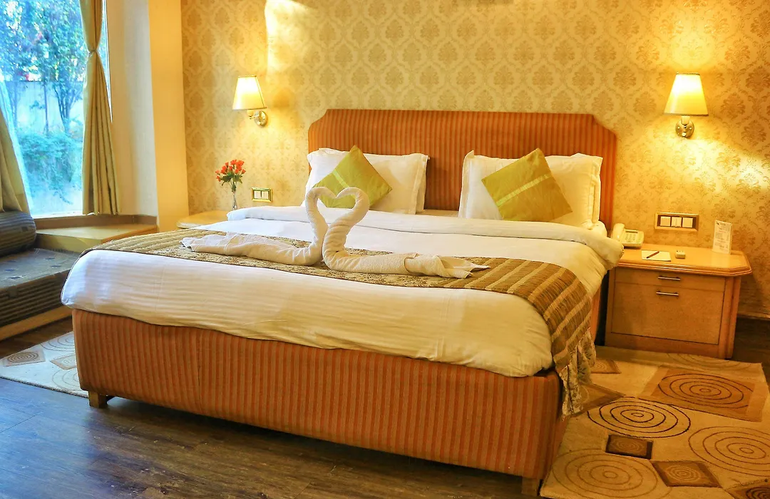 Dee Marks Airport Hotel & Resorts-1